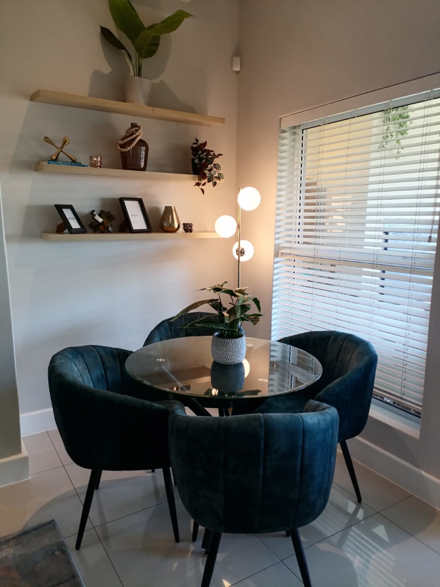 3 Bedroom Property for Sale in Heldervue Western Cape